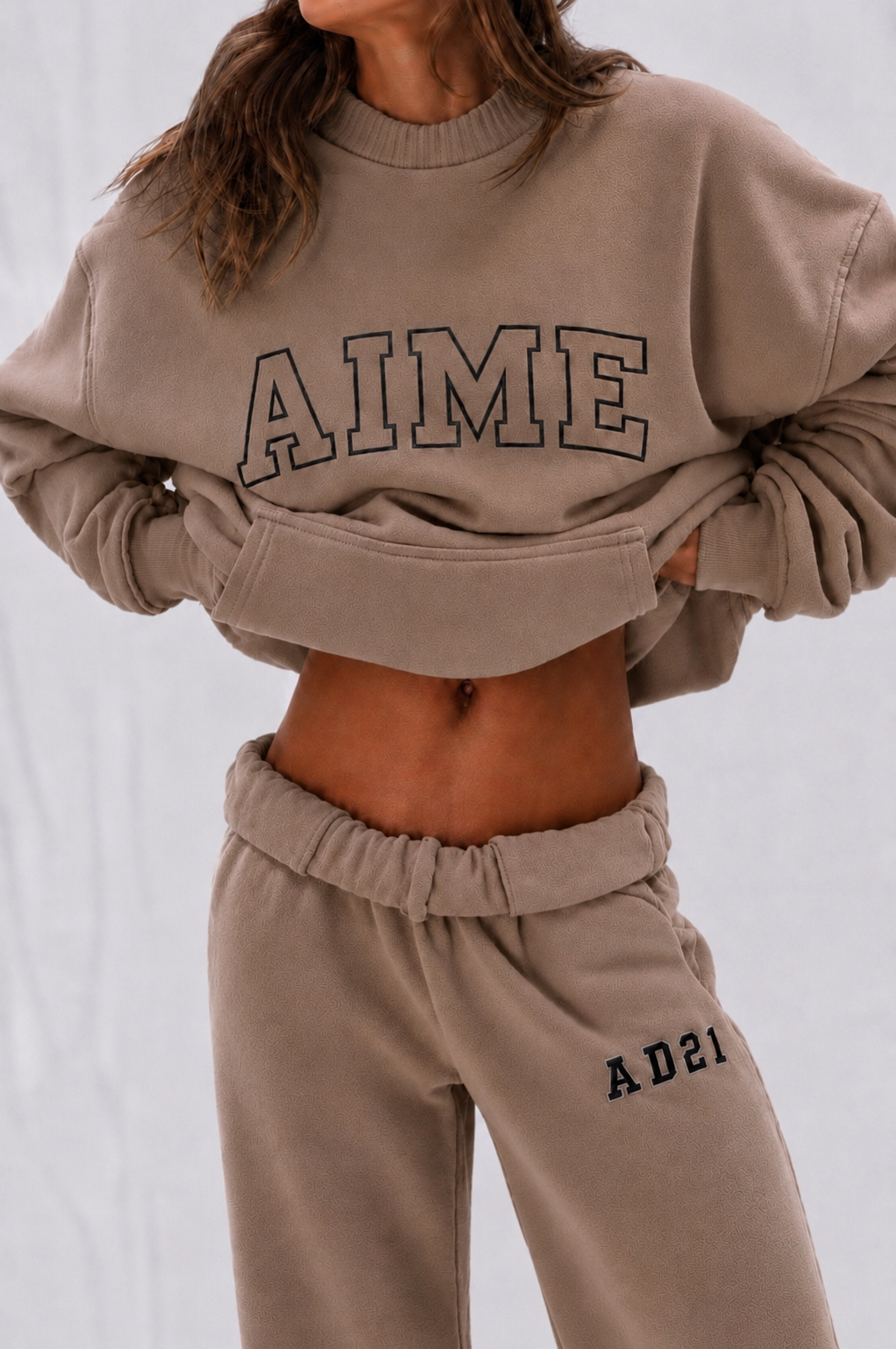 Women's Relaxed Sweatshirt & Joggers Set