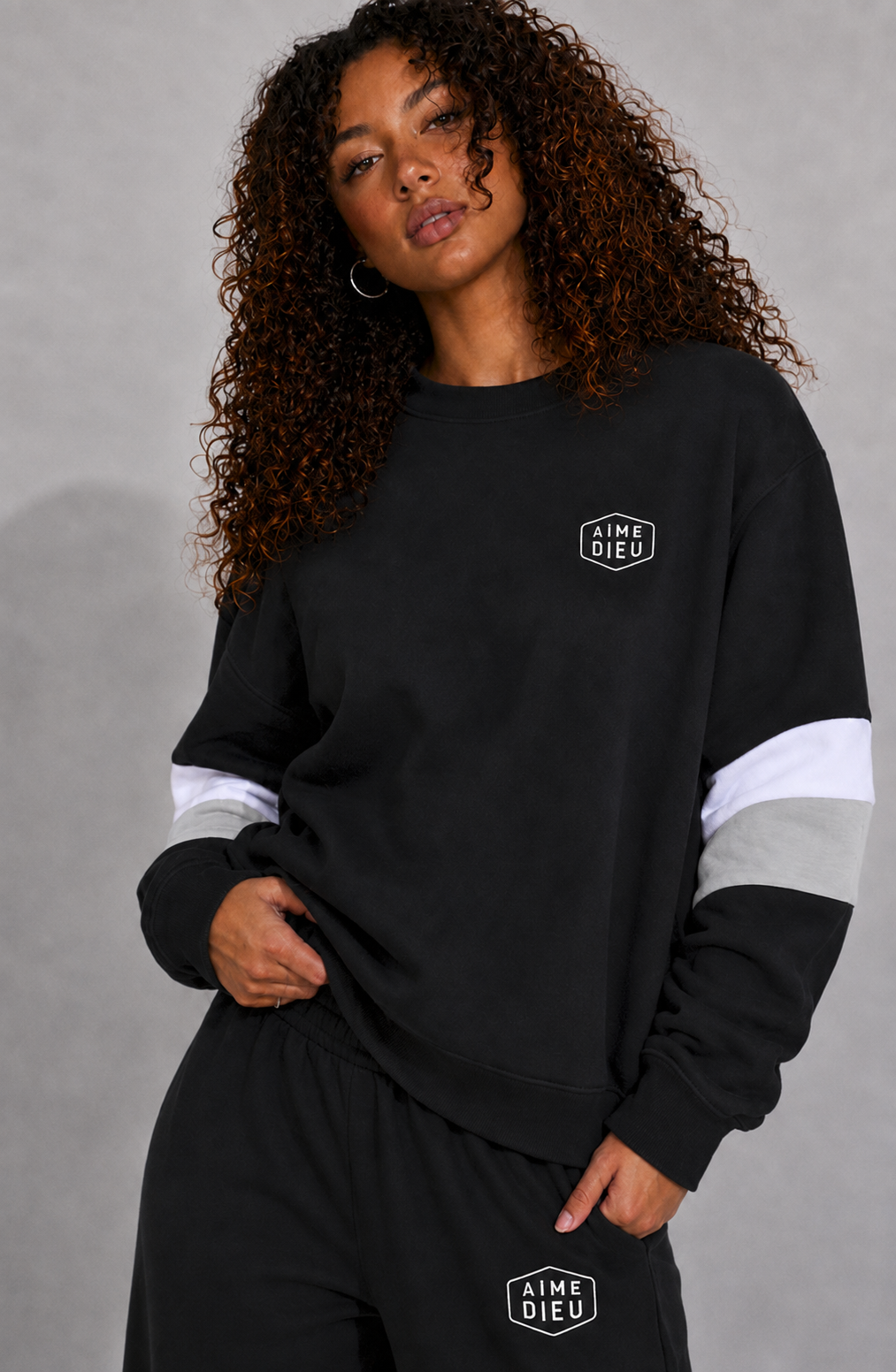 Women's DEUS Sweatshirt & Joggers Loungewear Set